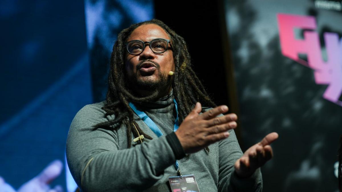 Mesa internacional, estatutos y ponencia federales y enmiendas